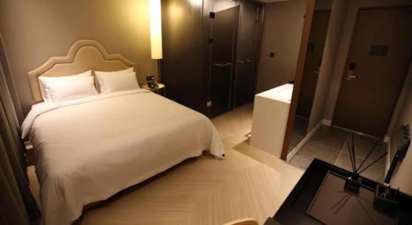 Londoner Hotel Busan Exterior foto