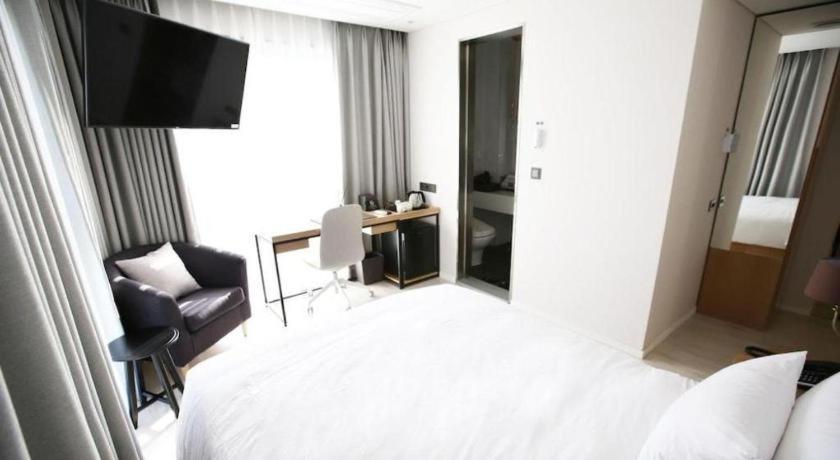 Londoner Hotel Busan Exterior foto