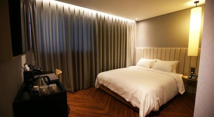 Londoner Hotel Busan Exterior foto